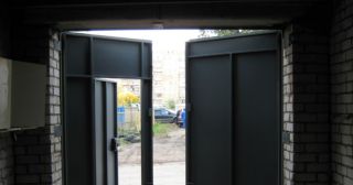 Купить гаражные ворота распашные Новый Уренгой, цена от 3887 руб.